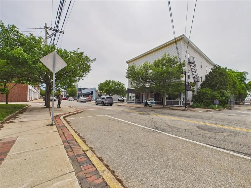 1189 Main Street West Warwick RI 02893