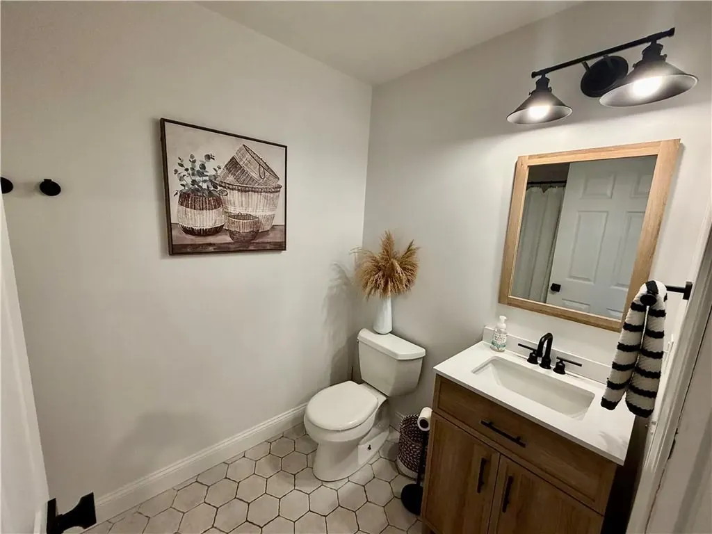 608 Wordens Pond Road South Kingstown RI 02879