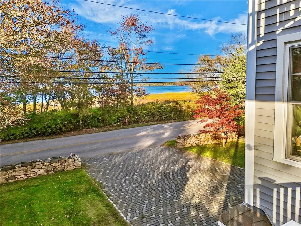 608 Wordens Pond Road South Kingstown RI 02879