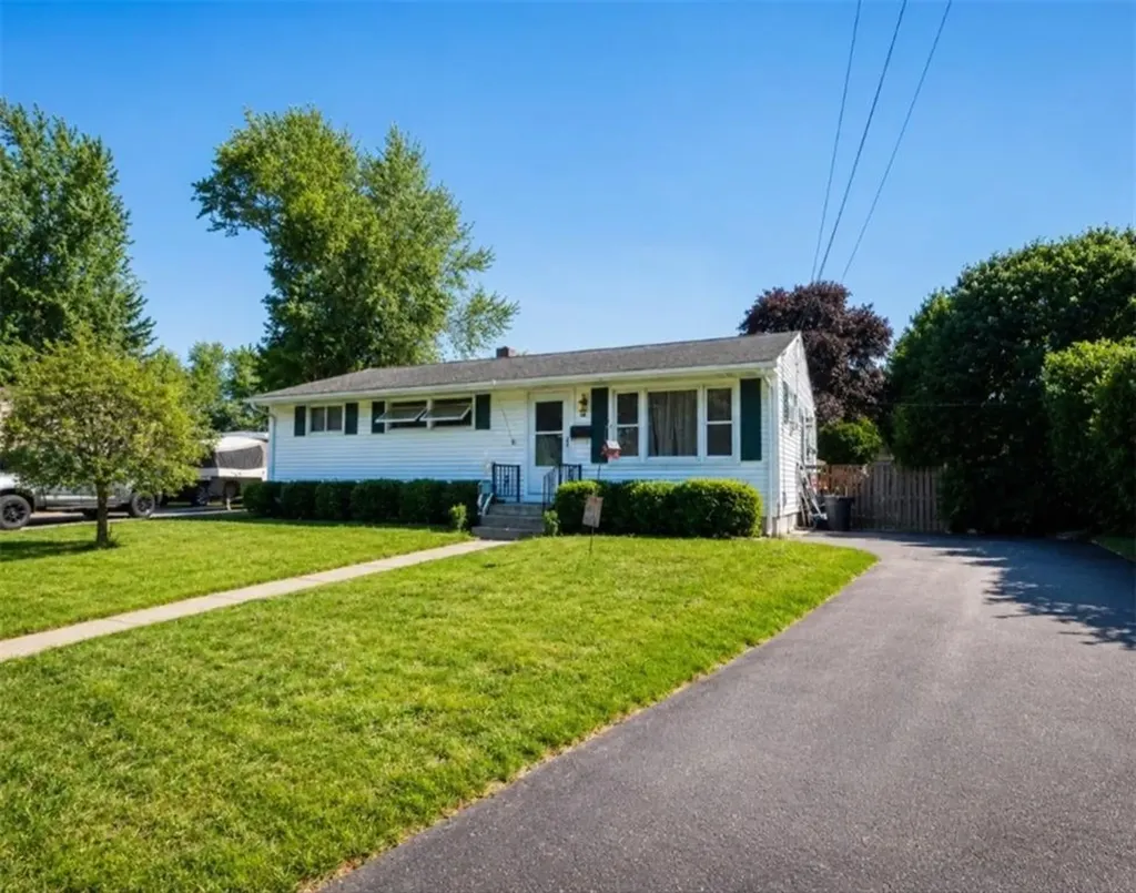 58 Hoyt Street Warwick RI 02886