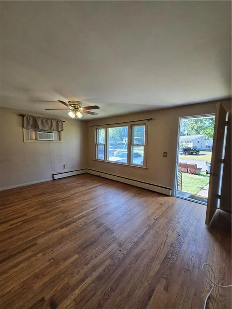 58 Hoyt Street Warwick RI 02886