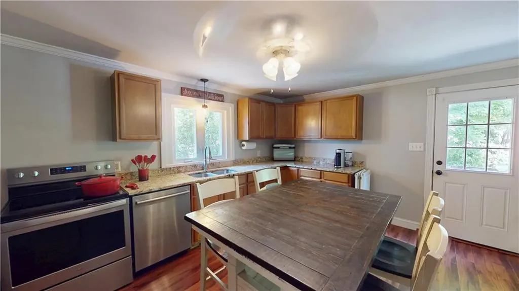 1635 Old Smithfield Road North Smithfield RI 02896