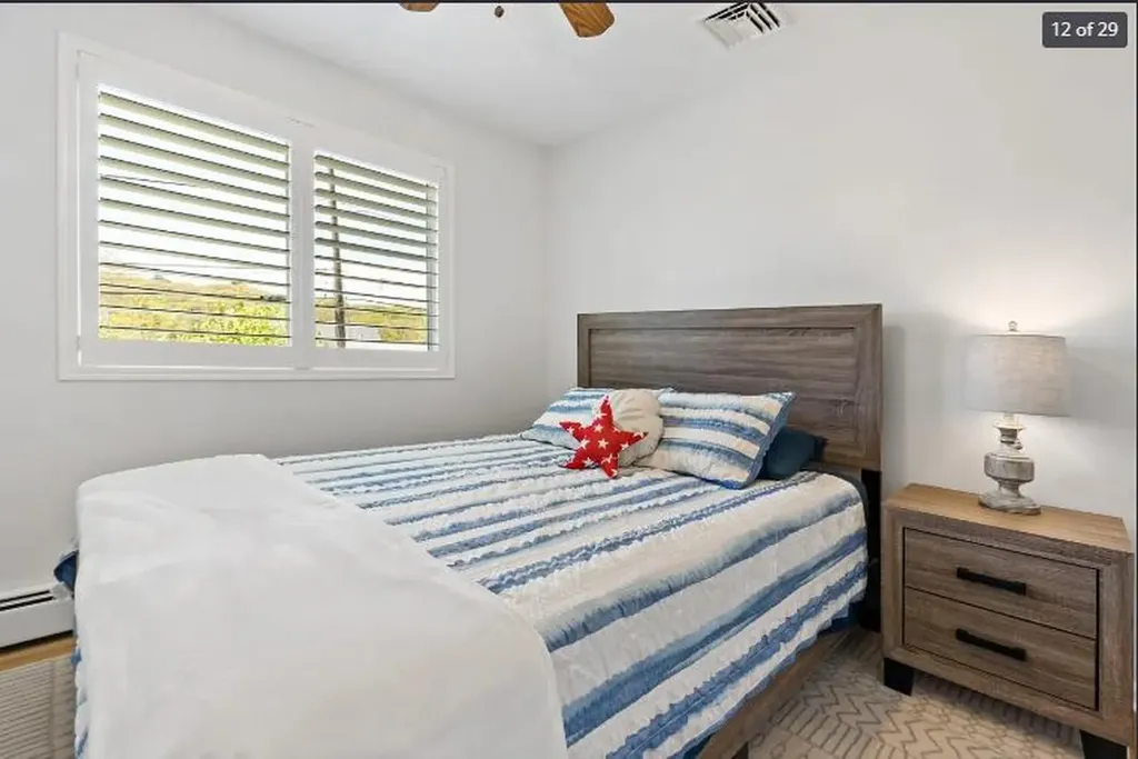 14 Lakeview Drive Narragansett RI 02882