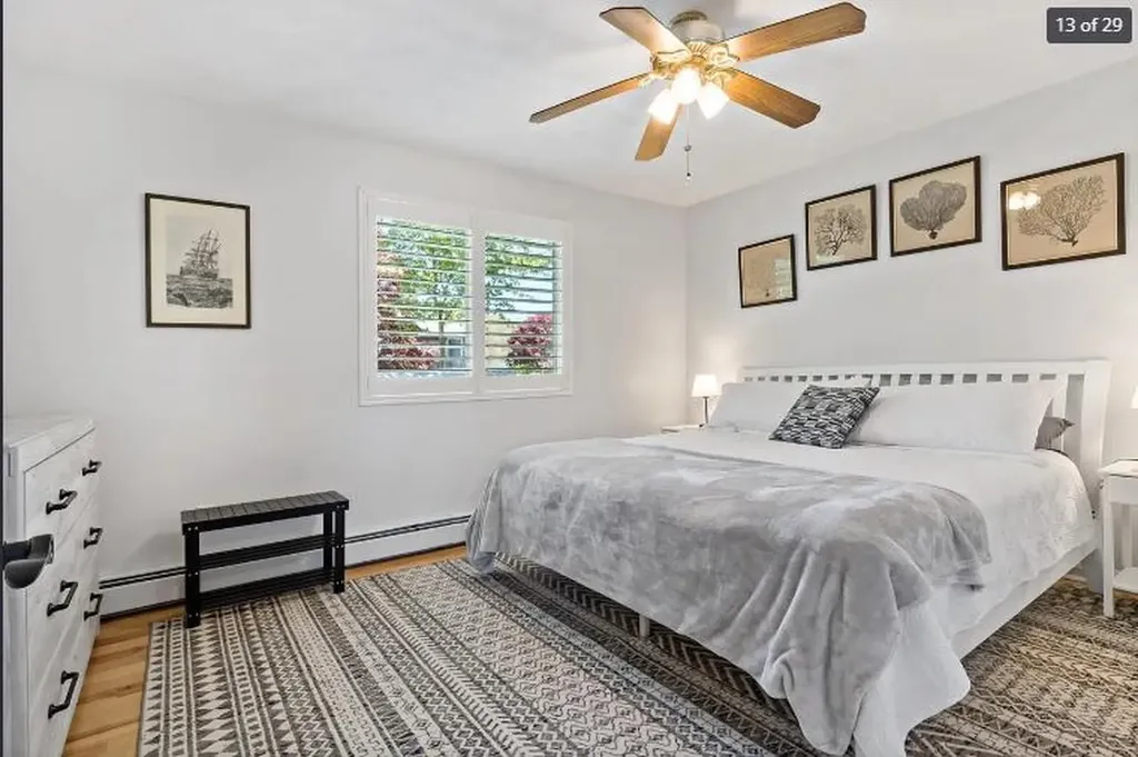 14 Lakeview Drive Narragansett RI 02882