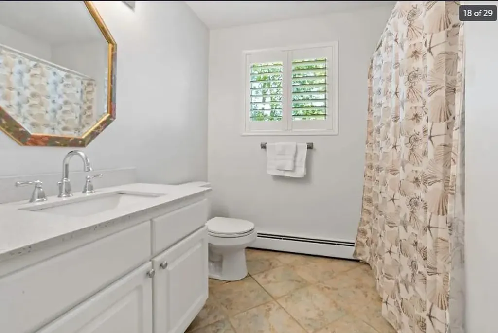 14 Lakeview Drive Narragansett RI 02882