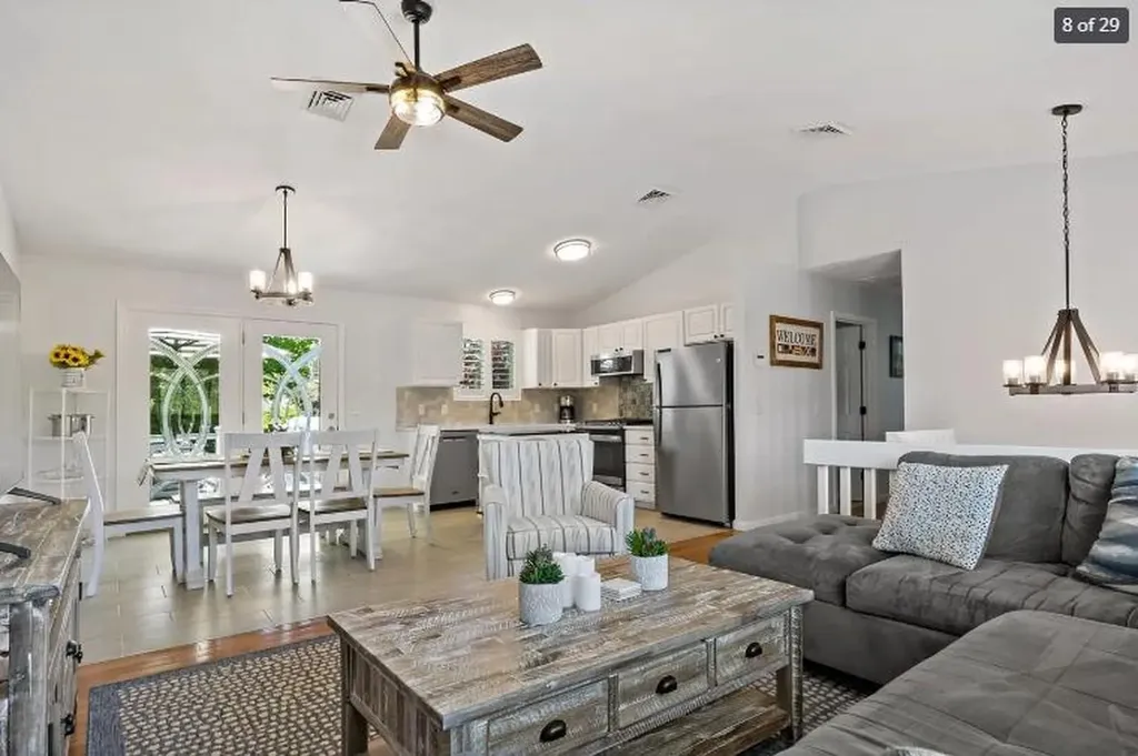14 Lakeview Drive Narragansett RI 02882