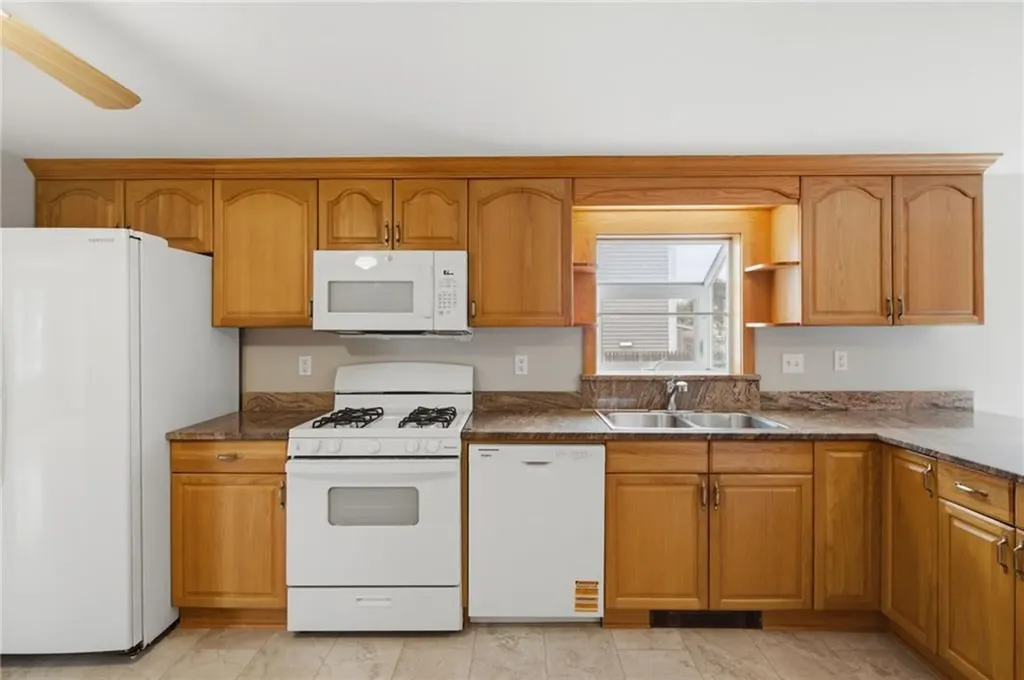 160 Fort Street East Providence RI 02914