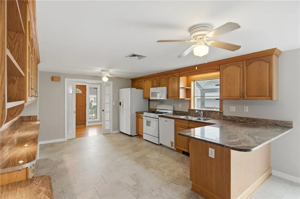 160 Fort Street East Providence RI 02914