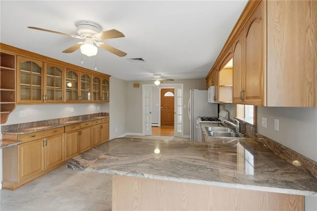 160 Fort Street East Providence RI 02914