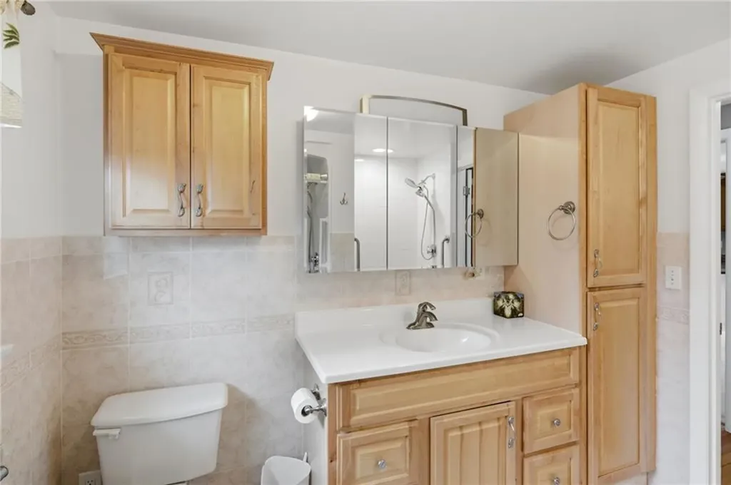 160 Fort Street East Providence RI 02914