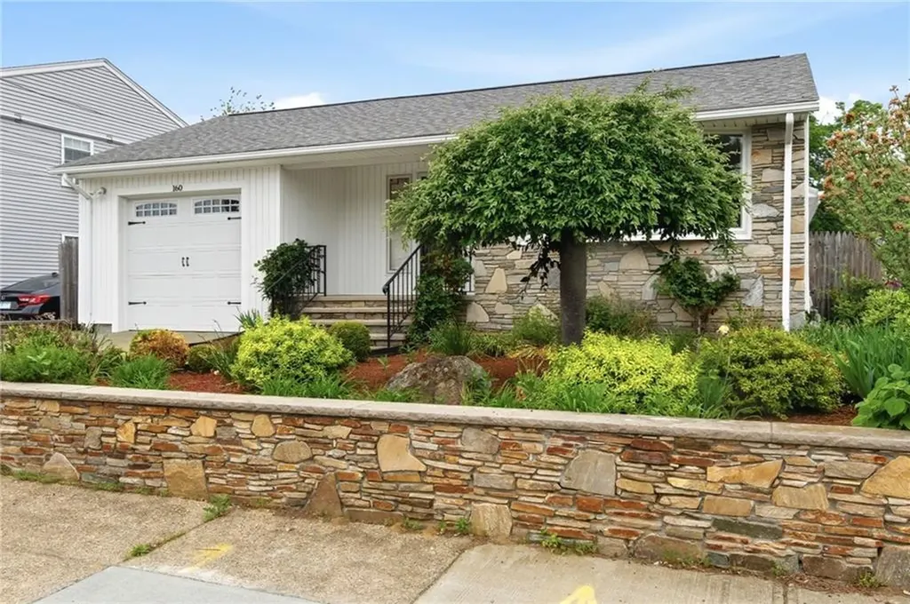 160 Fort Street East Providence RI 02914