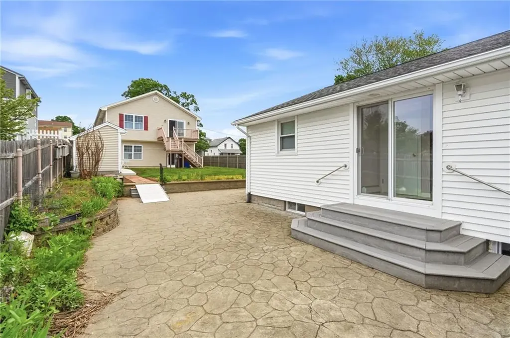 160 Fort Street East Providence RI 02914