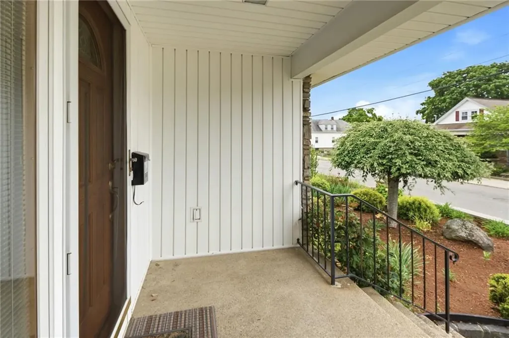 160 Fort Street East Providence RI 02914
