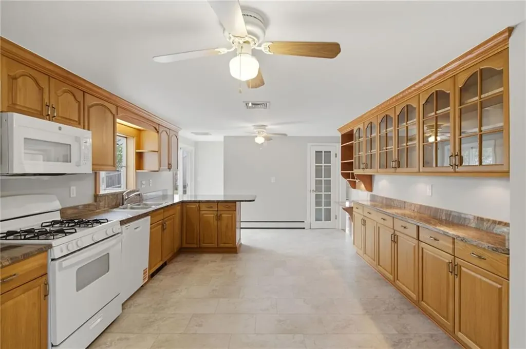 160 Fort Street East Providence RI 02914