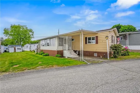 8 Thrid Street Portsmouth RI 02842