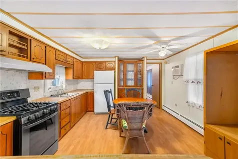 8 Thrid Street Portsmouth RI 02842
