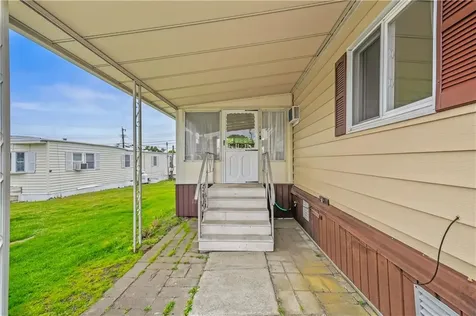 8 Thrid Street Portsmouth RI 02842