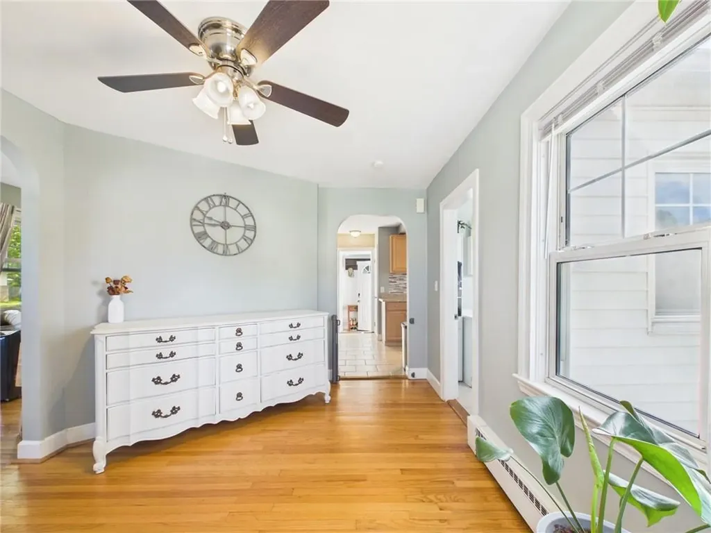 122 Gordon Avenue Warwick RI 02889