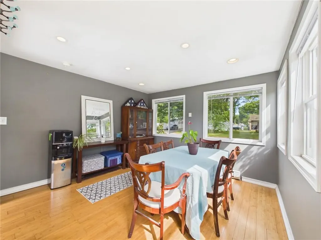 122 Gordon Avenue Warwick RI 02889