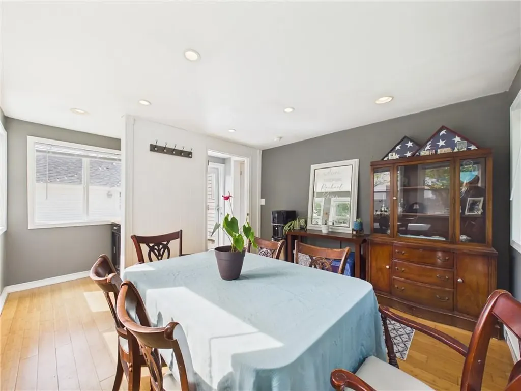 122 Gordon Avenue Warwick RI 02889