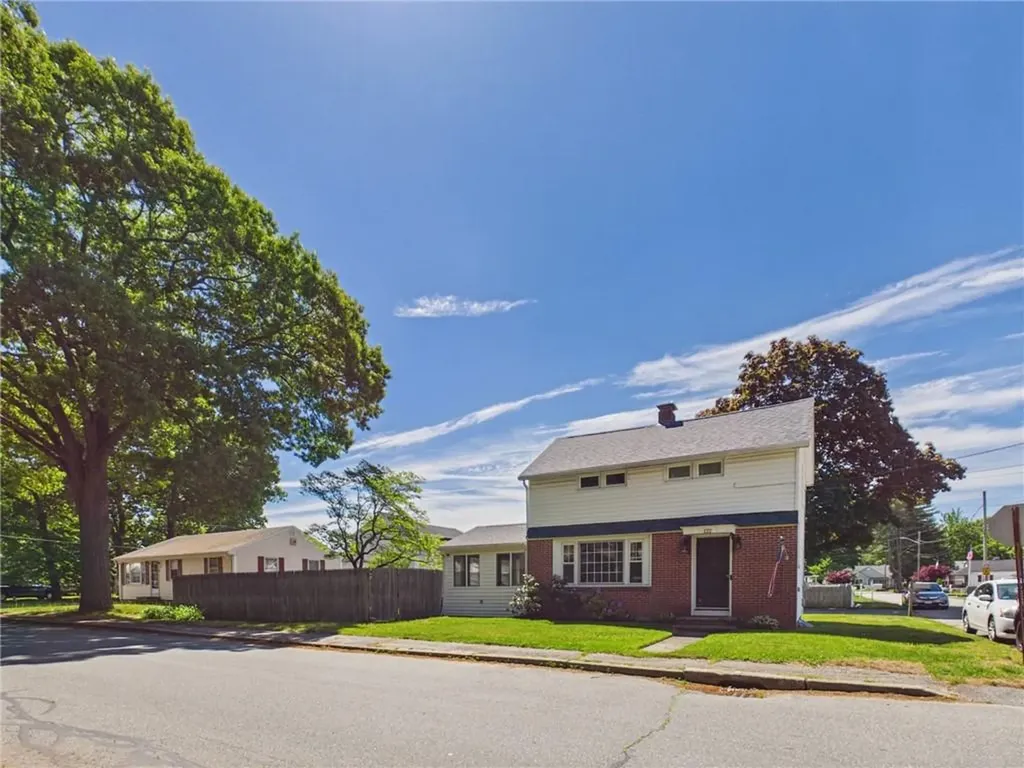 122 Gordon Avenue Warwick RI 02889