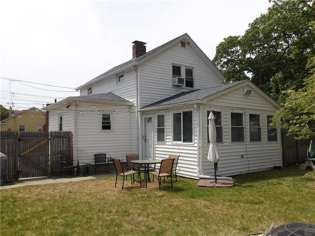 122 Gordon Avenue Warwick RI 02889
