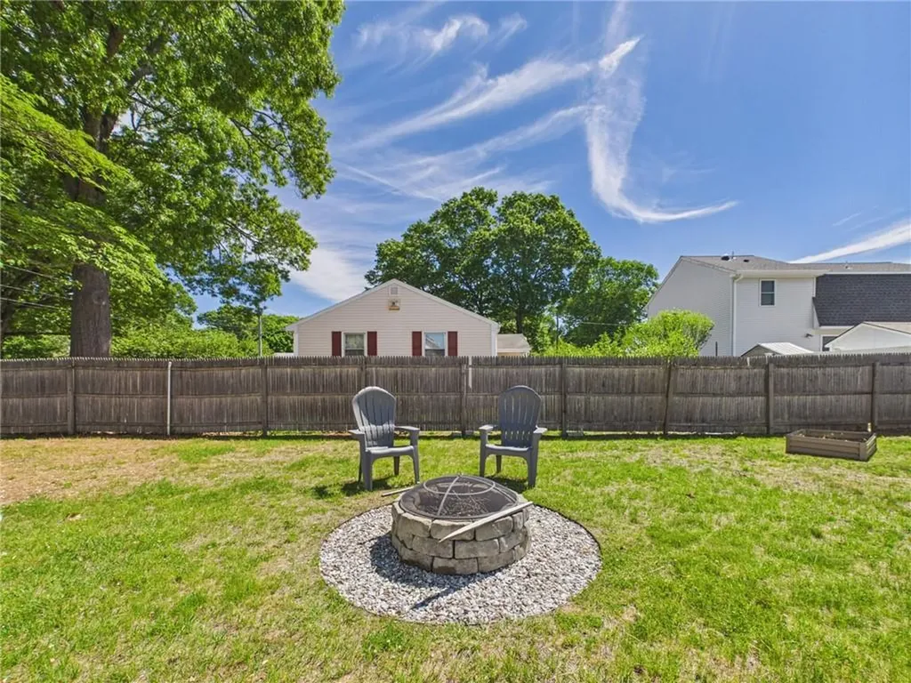 122 Gordon Avenue Warwick RI 02889