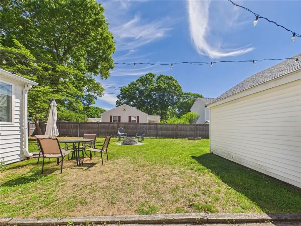 122 Gordon Avenue Warwick RI 02889