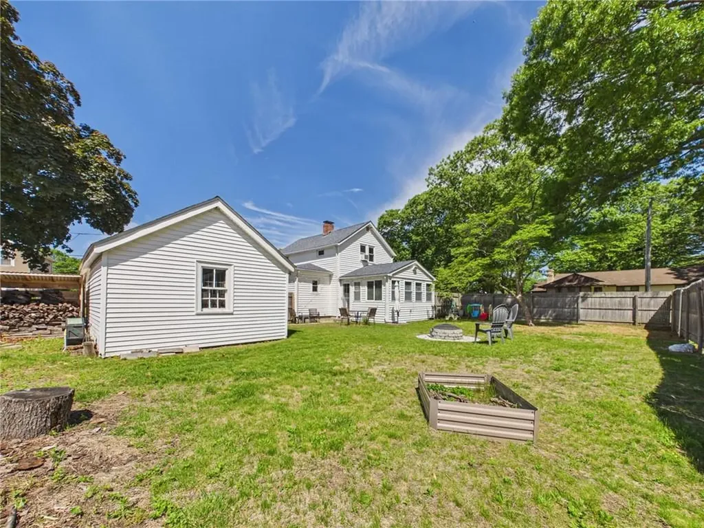 122 Gordon Avenue Warwick RI 02889