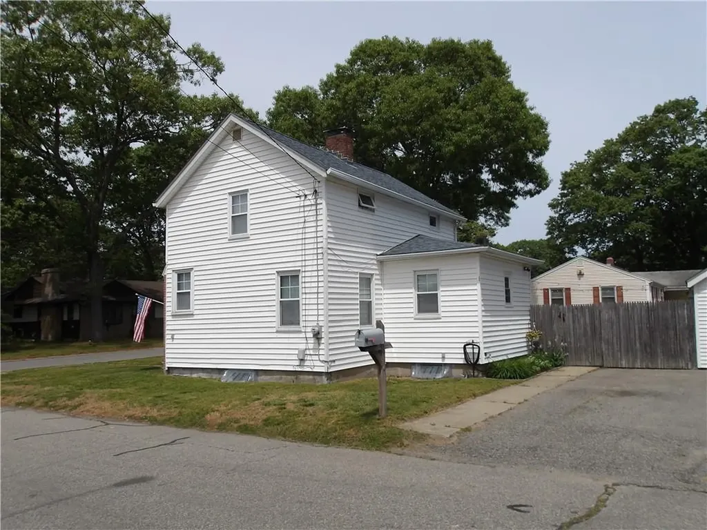 122 Gordon Avenue Warwick RI 02889