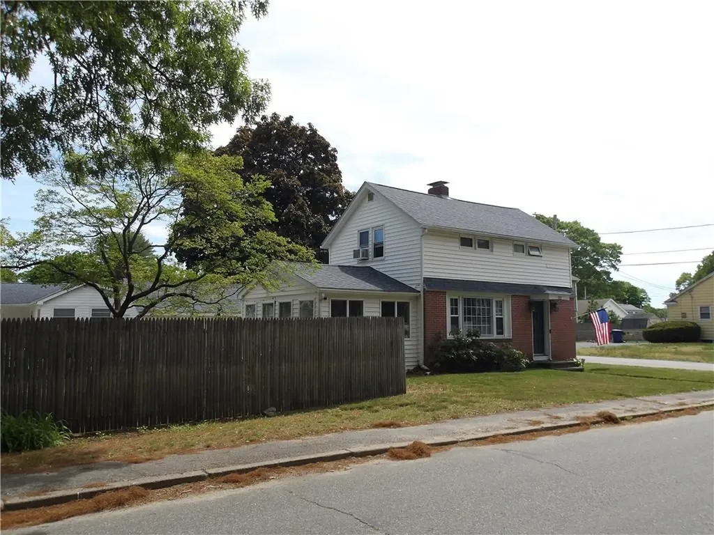 122 Gordon Avenue Warwick RI 02889