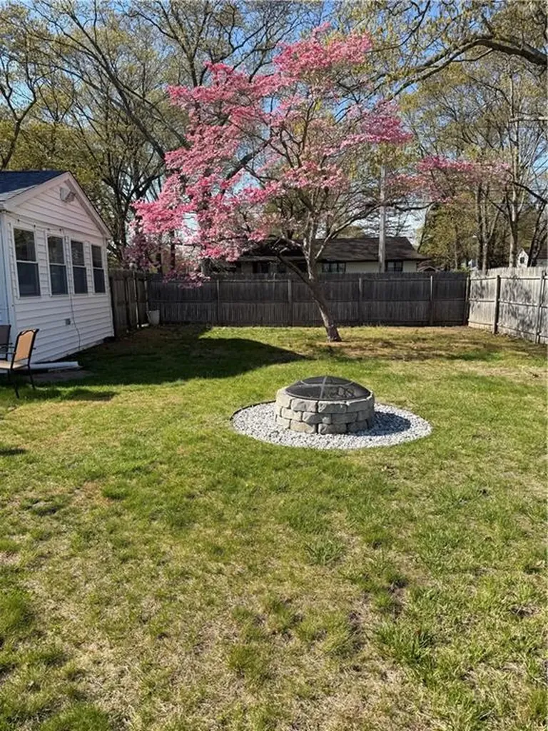 122 Gordon Avenue Warwick RI 02889
