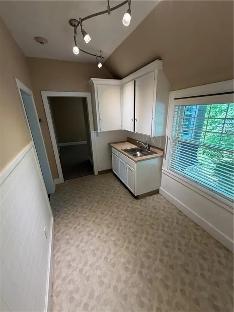 27 West Park Place Woonsocket RI 02895