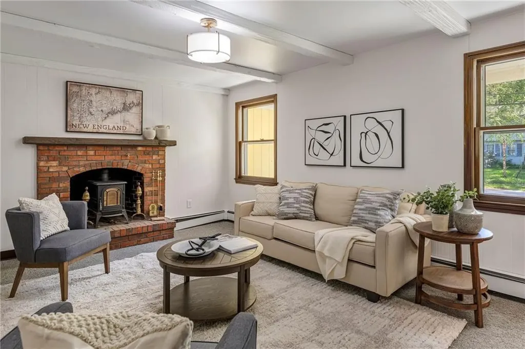 5 Knapton Street Barrington RI 02806