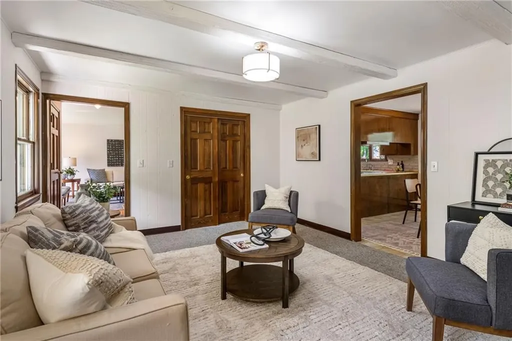5 Knapton Street Barrington RI 02806