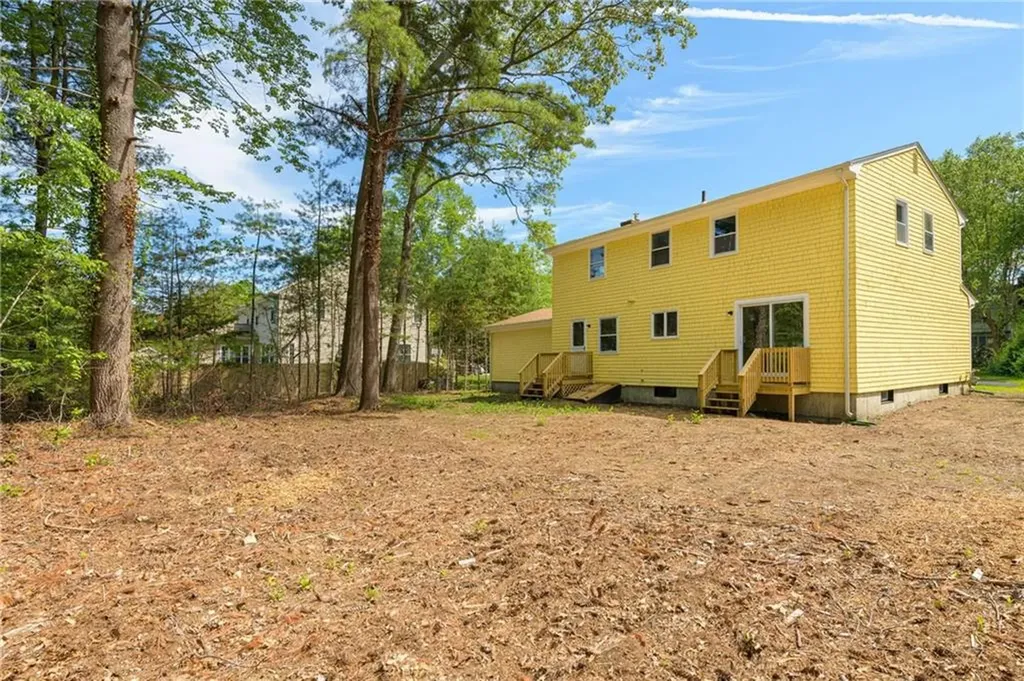 5 Knapton Street Barrington RI 02806