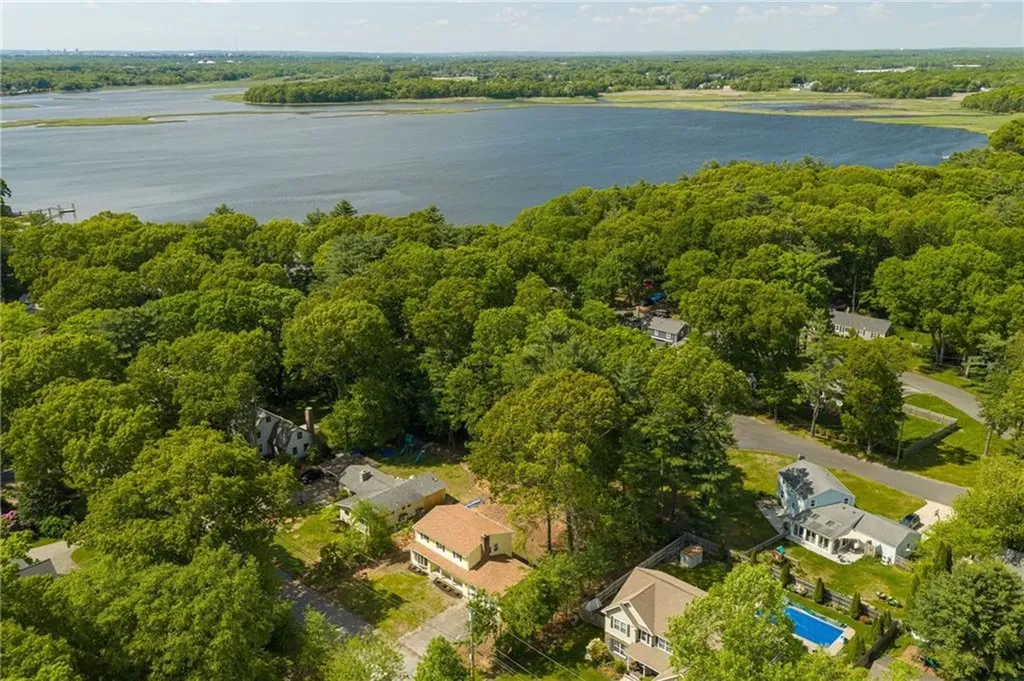 5 Knapton Street Barrington RI 02806