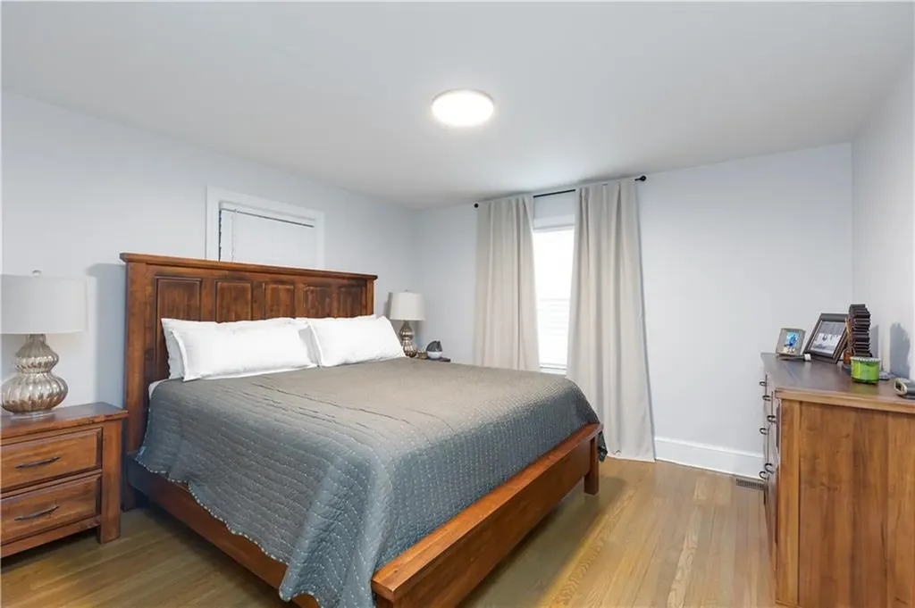 15 Kenton Avenue East Providence RI 02916