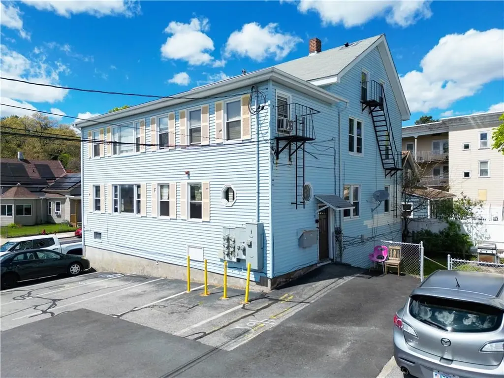157 181 Rathbun Street Woonsocket RI 02895