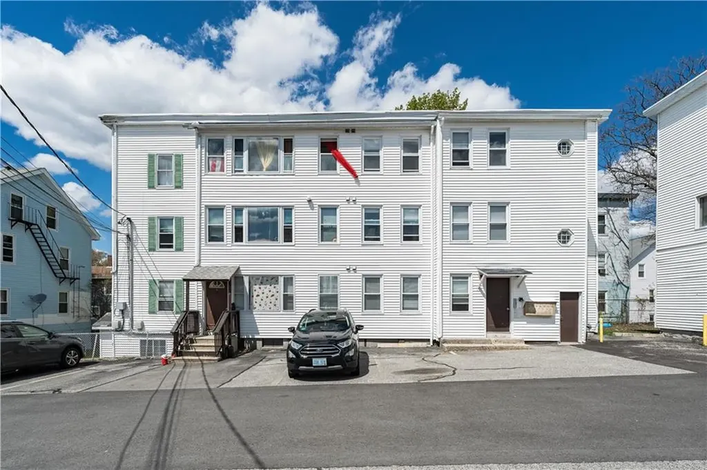 157 181 Rathbun Street Woonsocket RI 02895