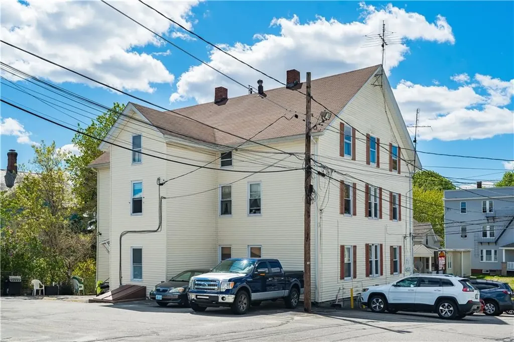 157 181 Rathbun Street Woonsocket RI 02895