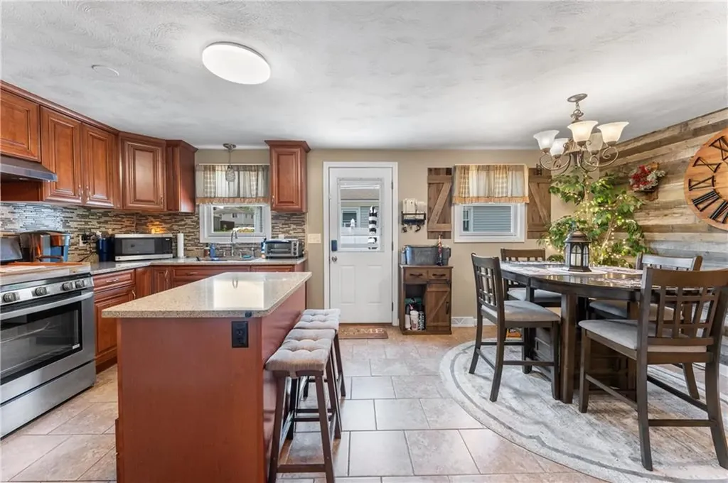 149 Grassmere Avenue East Providence RI 02914