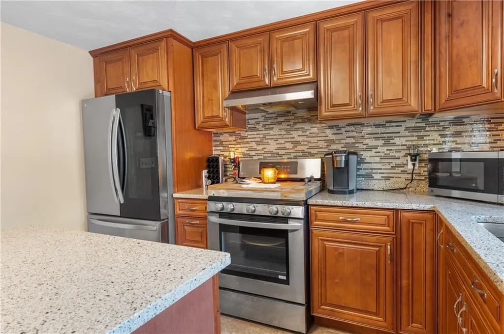 149 Grassmere Avenue East Providence RI 02914