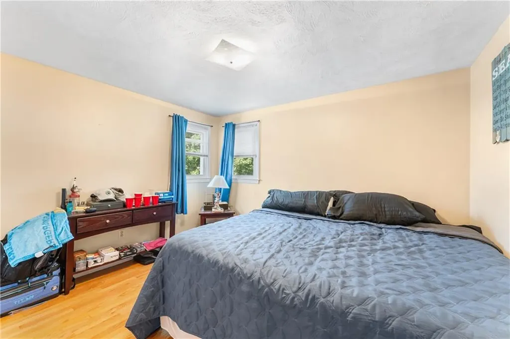 149 Grassmere Avenue East Providence RI 02914
