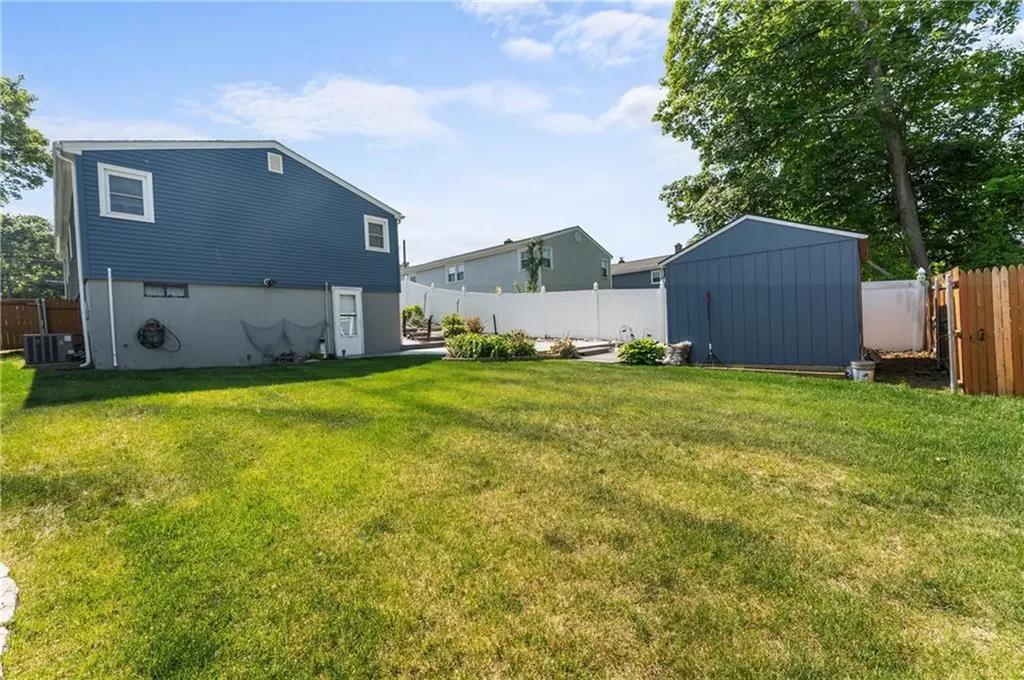 149 Grassmere Avenue East Providence RI 02914