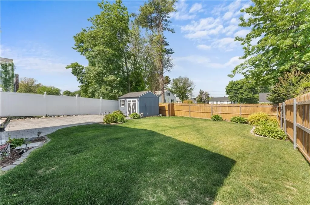 149 Grassmere Avenue East Providence RI 02914