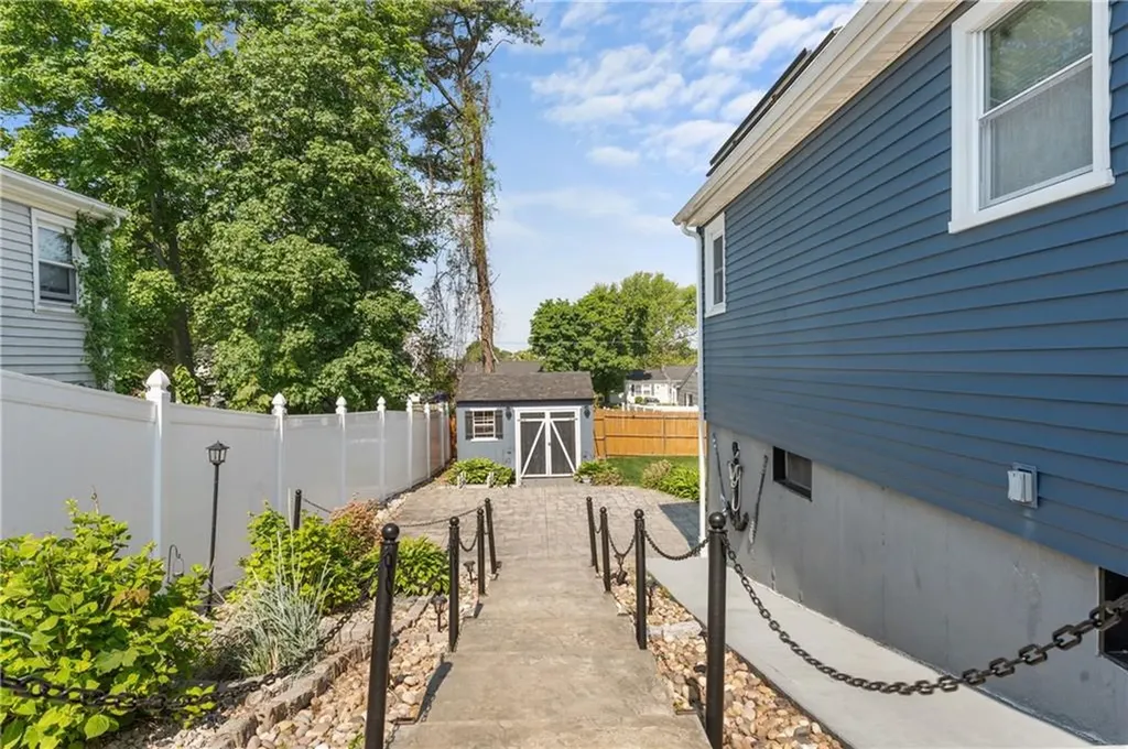 149 Grassmere Avenue East Providence RI 02914