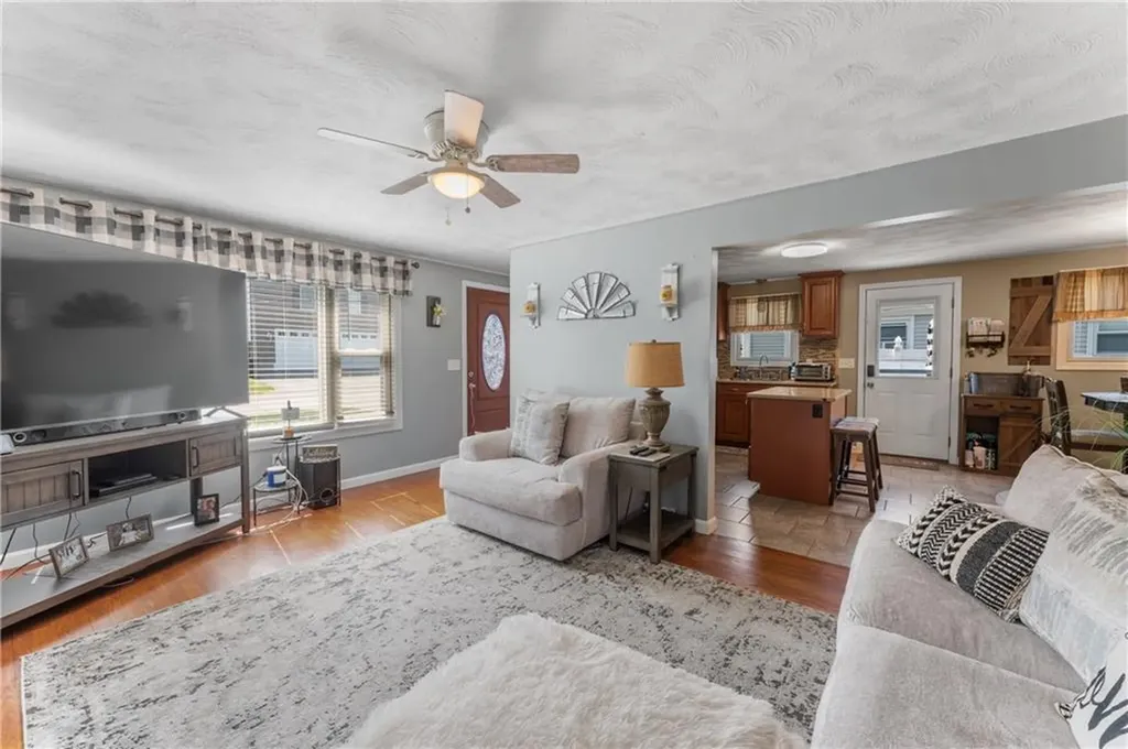 149 Grassmere Avenue East Providence RI 02914