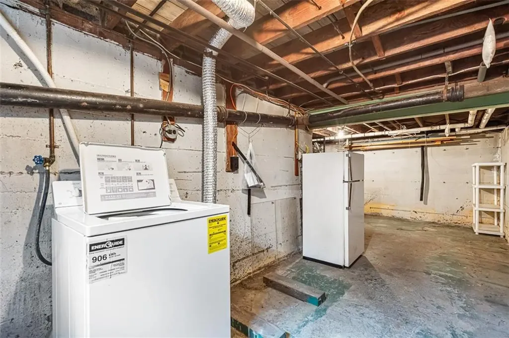 46 Somerset Avenue East Providence RI 02915