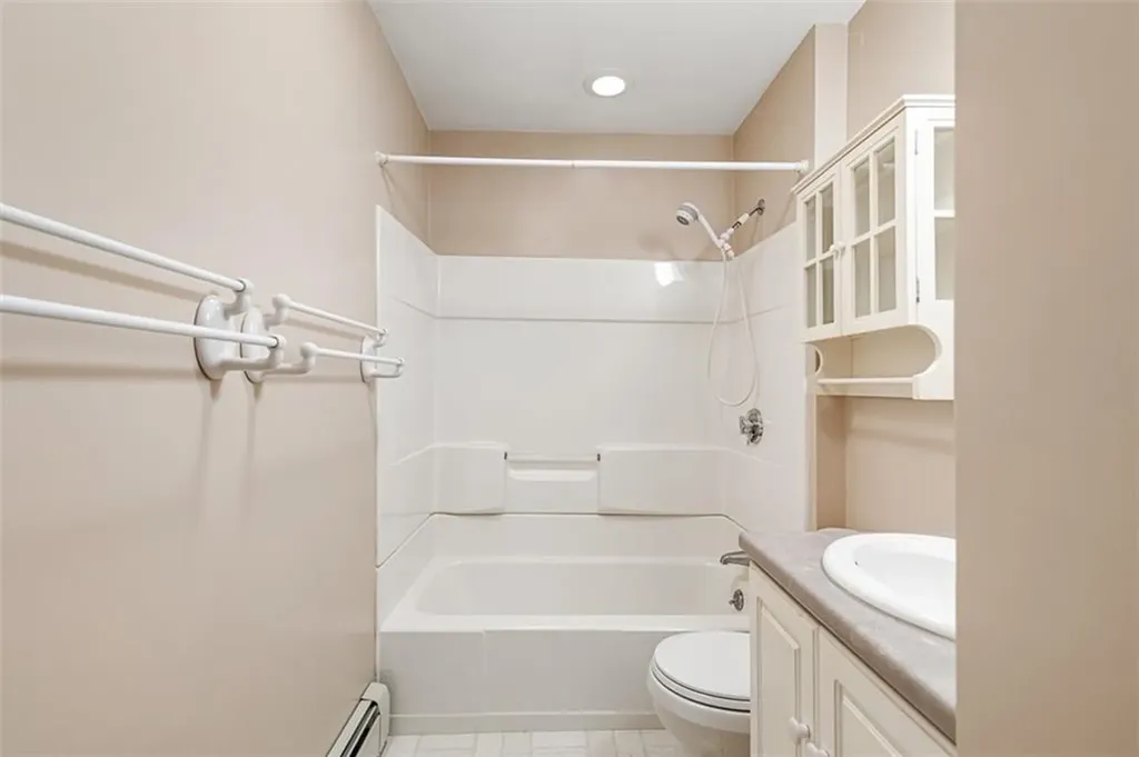 46 Somerset Avenue East Providence RI 02915